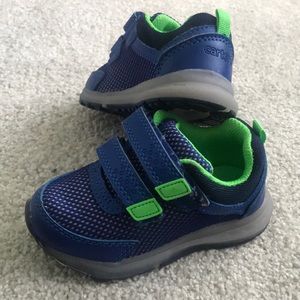 SOLD! Toddler boy’s Carter’s sneaker sz 6